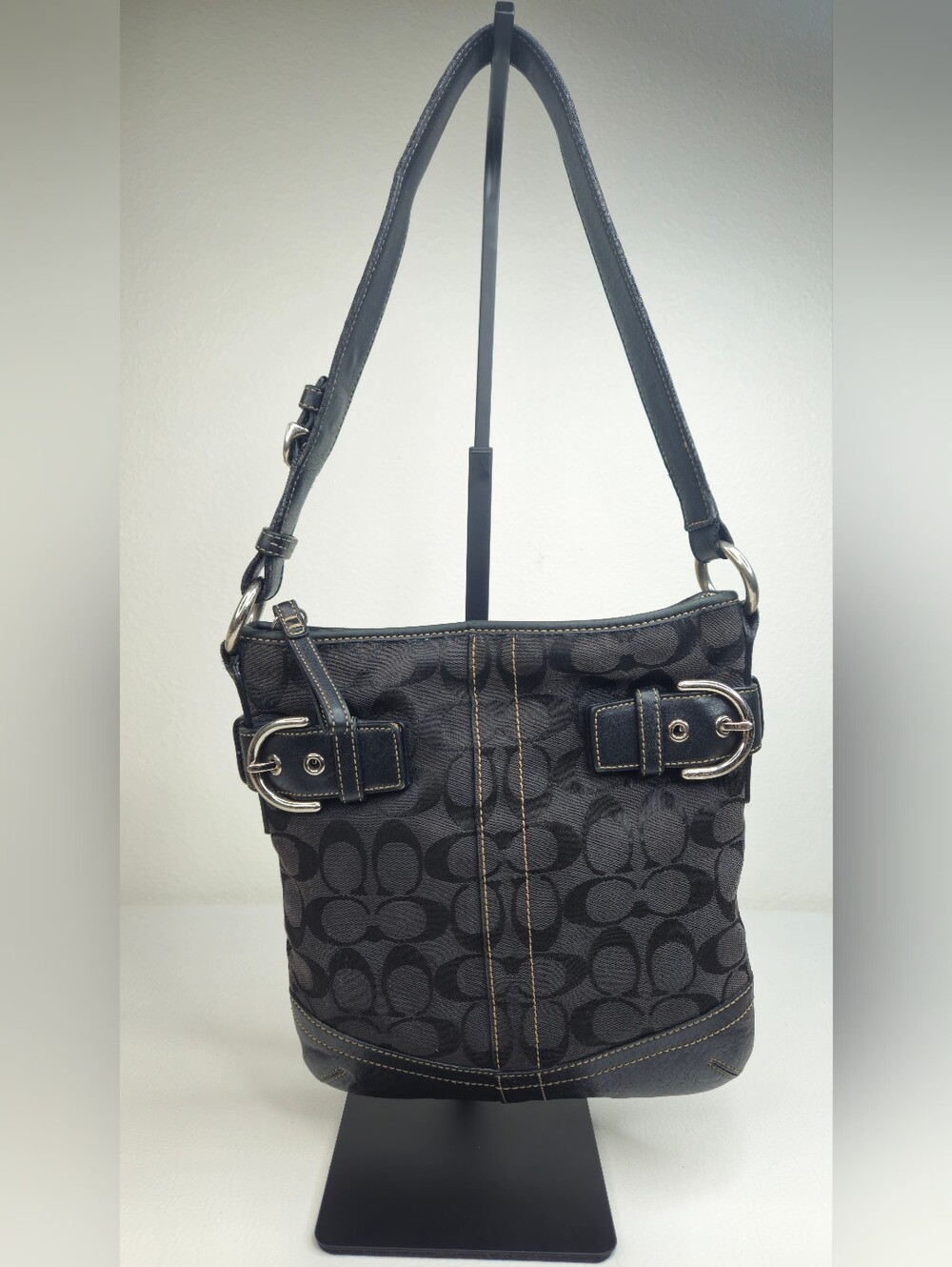 Authentic Coach • Vintage Y2K 10402 • Signature Jacquard • Black • Shoulder Bag